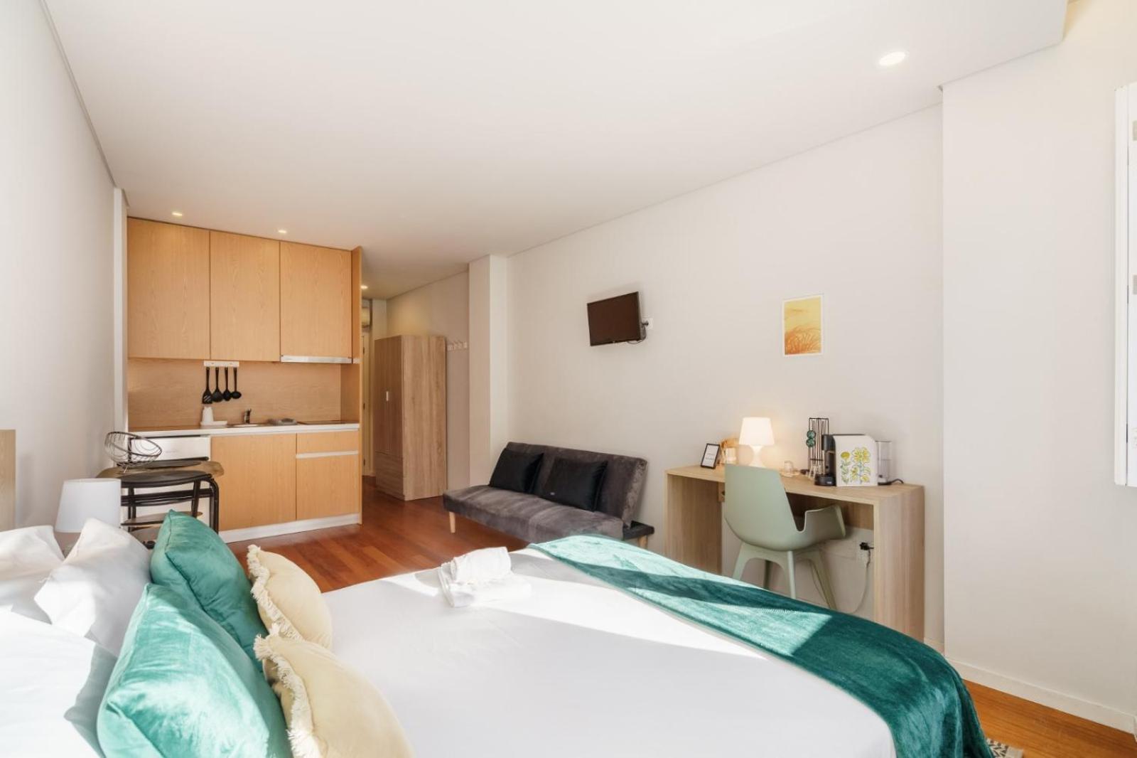 Bellu Studios & Suites Брага Екстериор снимка